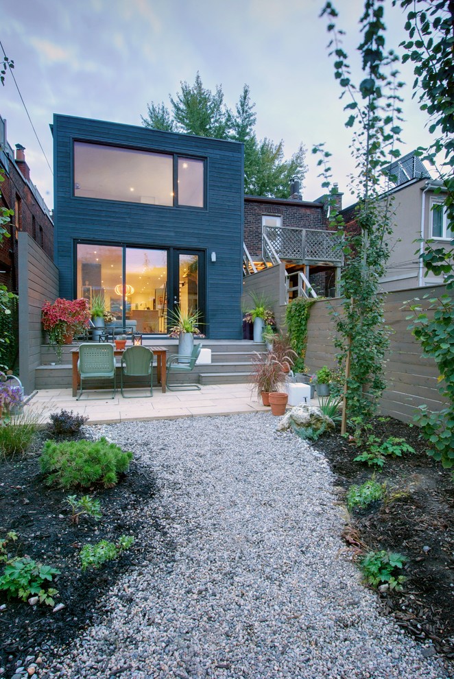 Small contemporary two-storey townhouse exterior in Toronto.