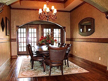 Photo of a traditional dining room in Oklahoma City.