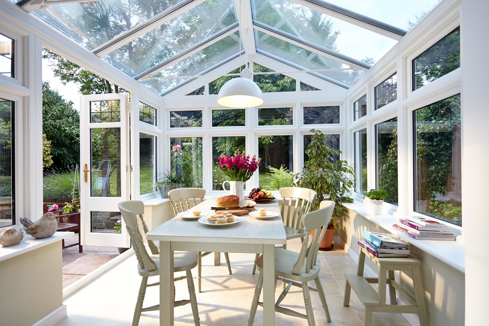 Inspiration for a traditional sunroom in Buckinghamshire.