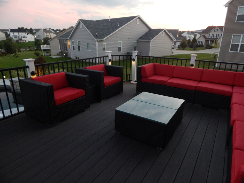 Design ideas for a contemporary deck in St Louis.