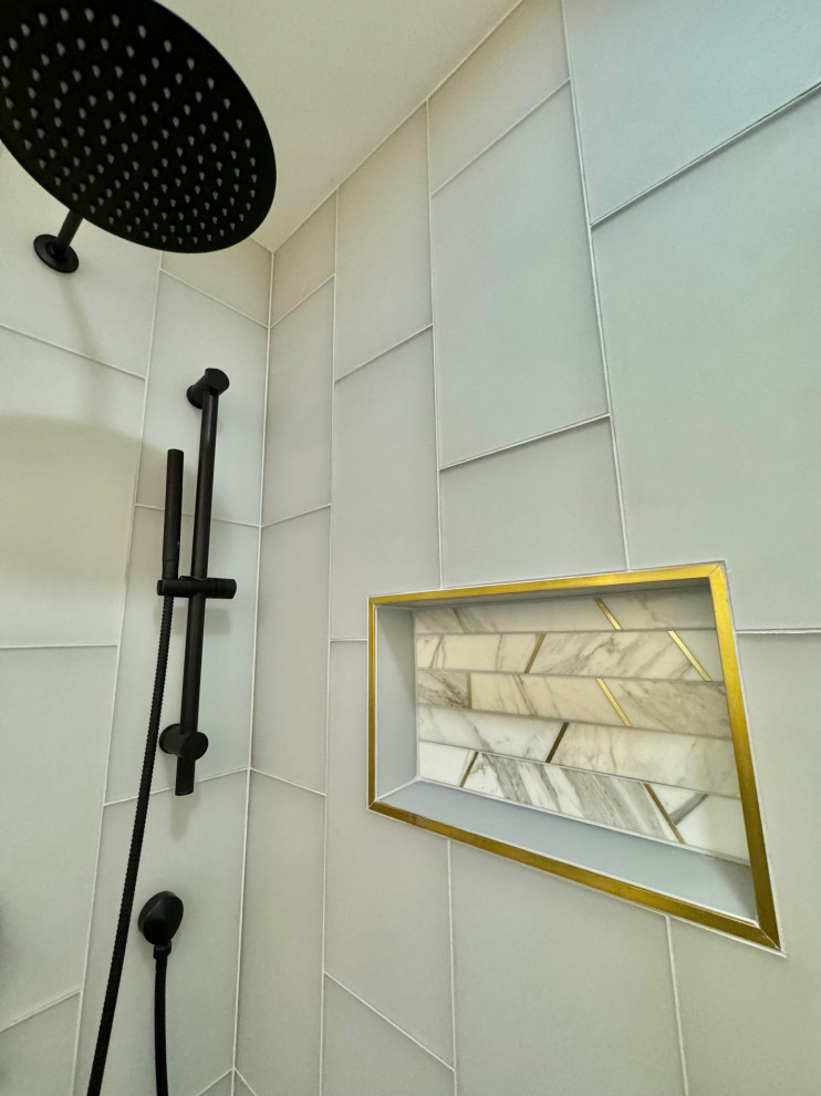 Calming Master Bathroom in Alameda