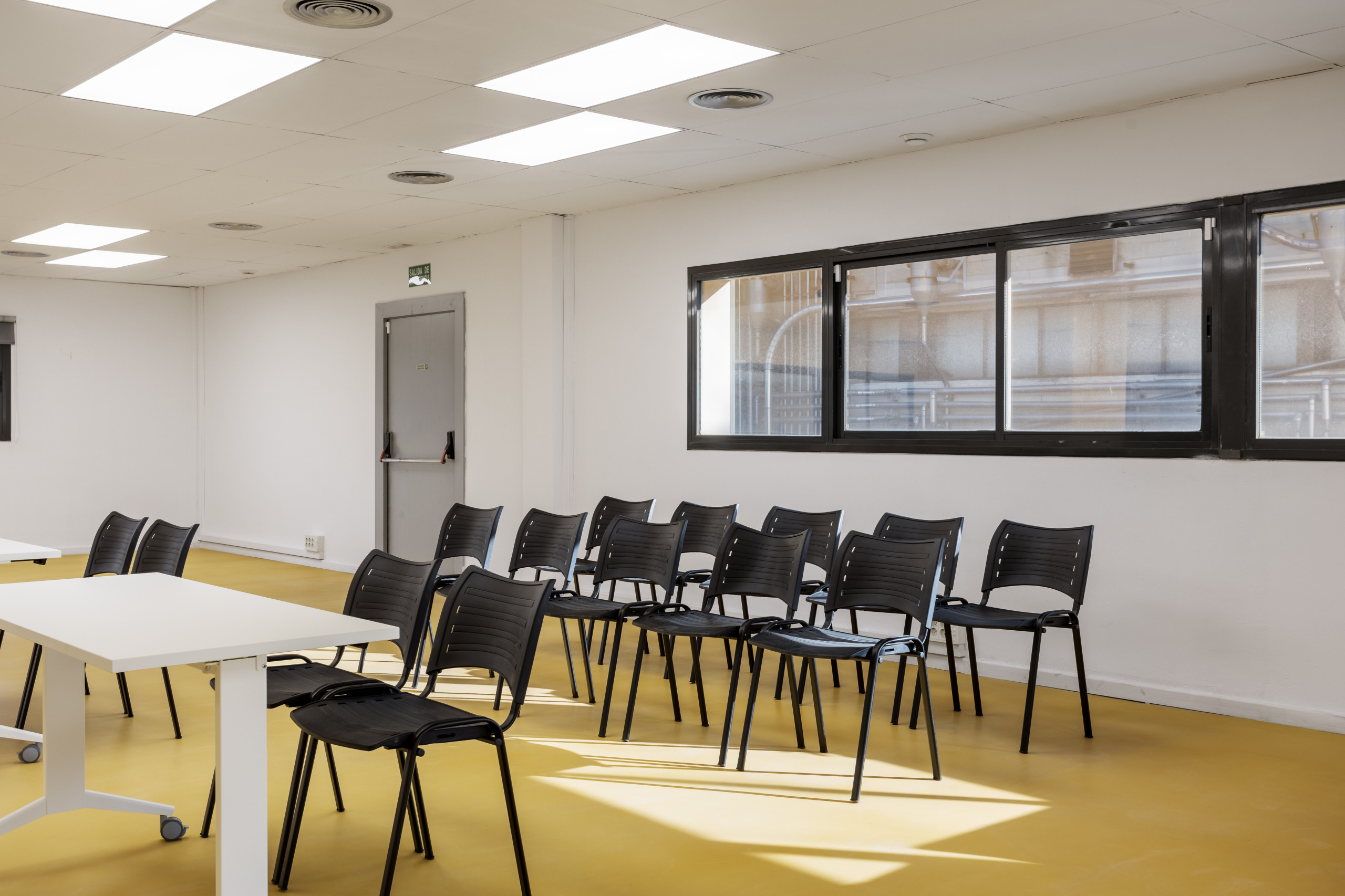 Interiorismo de oficinas y laboratorios