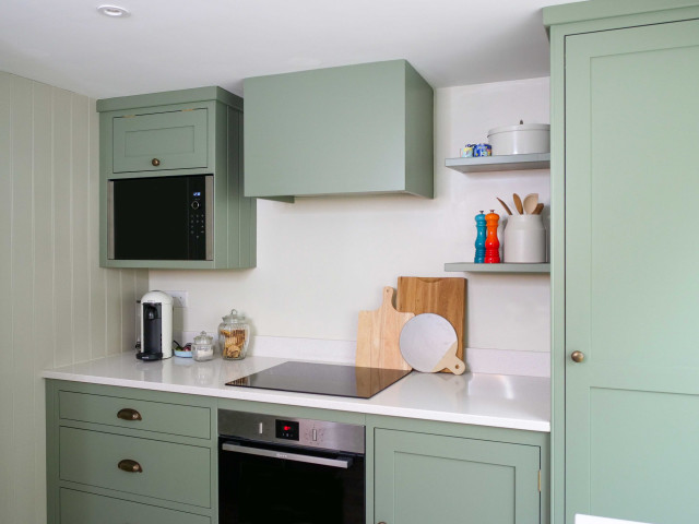 Mint Kitchen traditional-kitchen