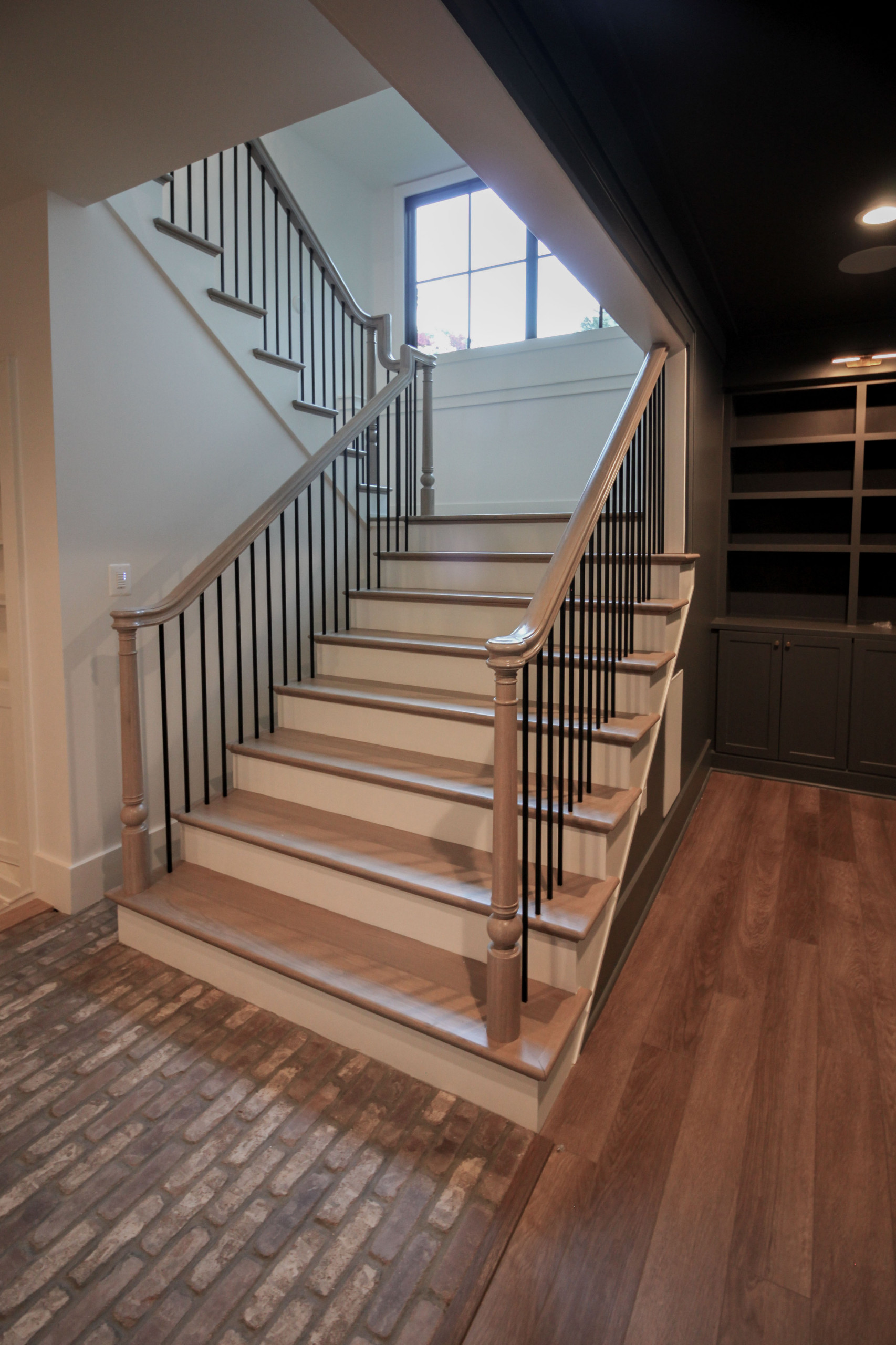 93_Captivating Light Wood Railing System with Black Spindles, Arlington VA 22207