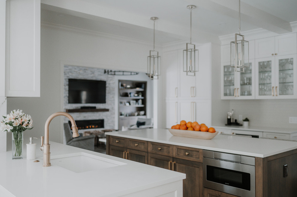 Kitchen - transitional kitchen idea in Cleveland