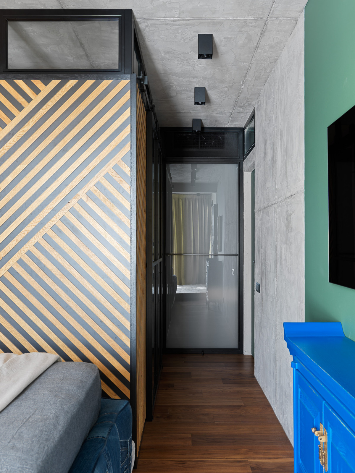 Dark loft apartment ROZMARIN A17