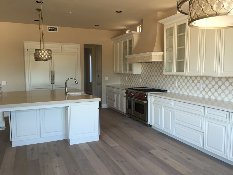 Transitional kitchen photo in Phoenix
