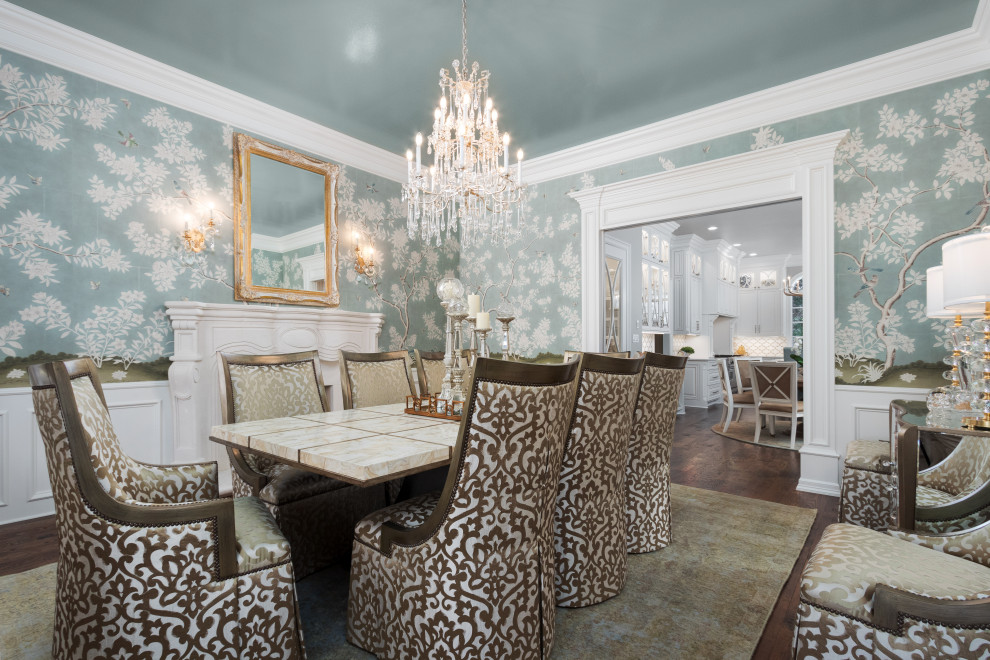 This is an example of a dining room in Dallas.