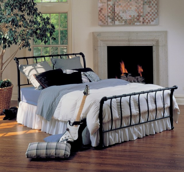Traditional Hillsdale Janis Textured Black Bed (Queen)