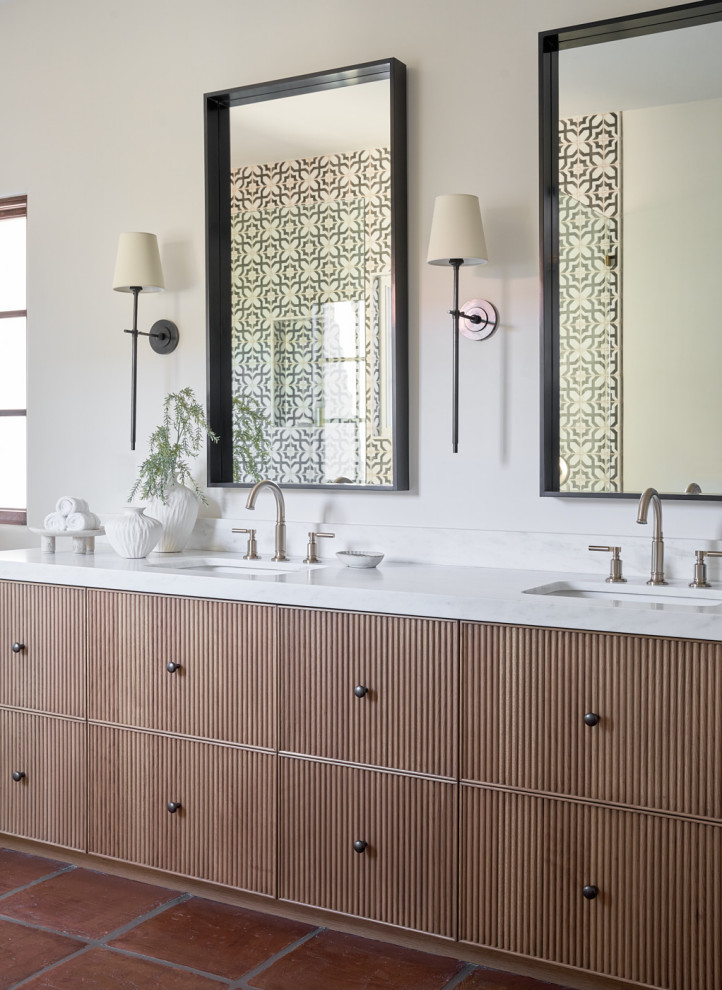 Example of a transitional bathroom design in Phoenix
