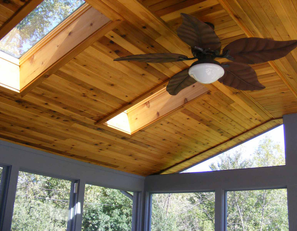 Screened Porch with Dog Wash