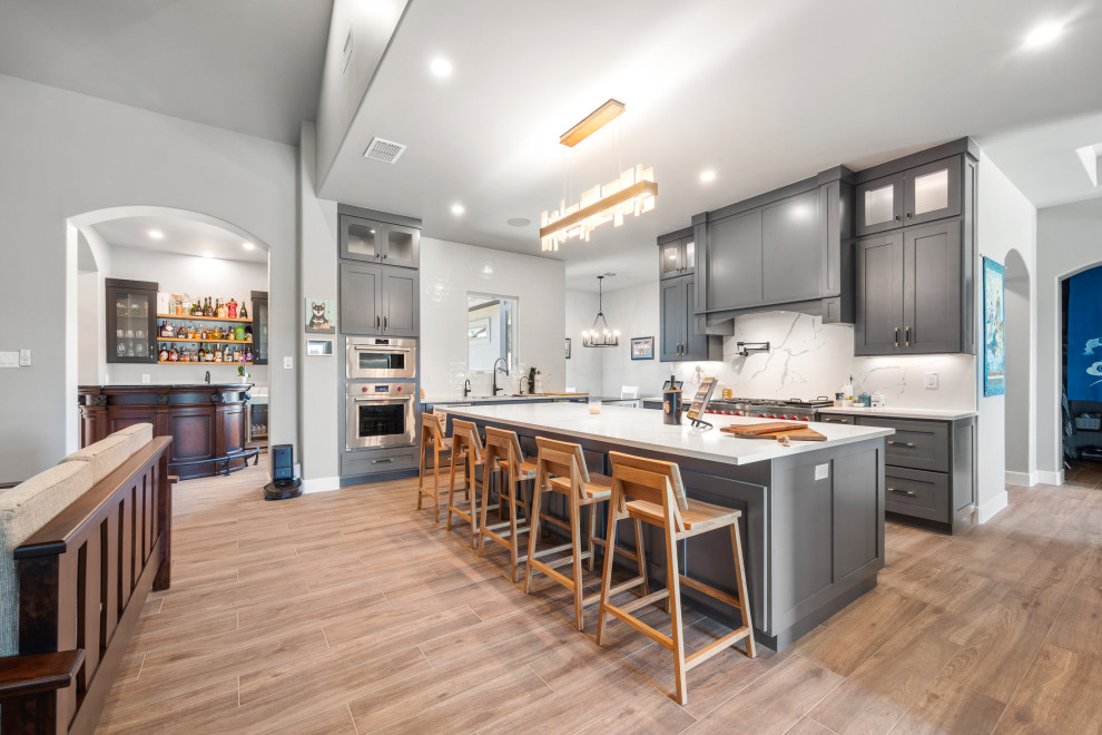 Inspiration for a transitional kitchen remodel in Austin