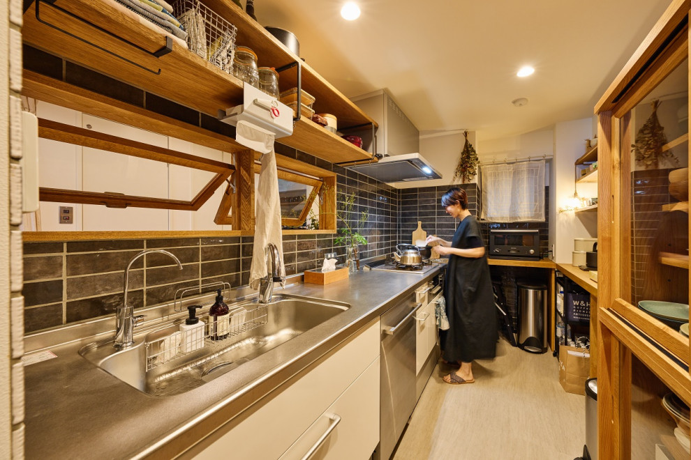 Inspiration for a scandinavian kitchen in Kobe.