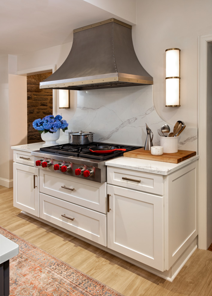 Transitional kitchen photo in Philadelphia