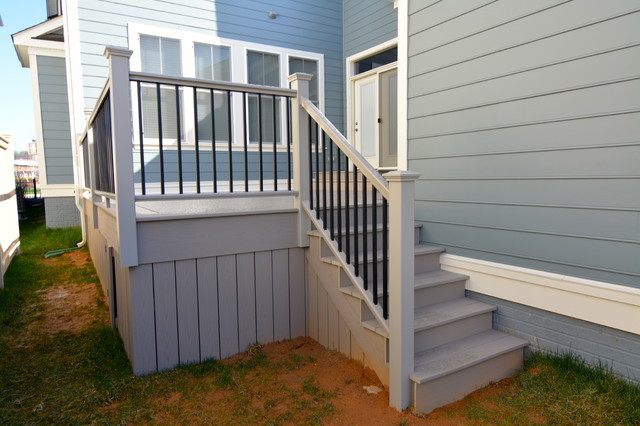 Traditional Style Deck classico-terrazza