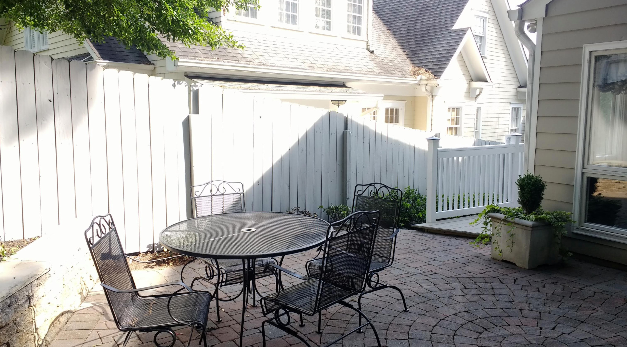 Fence Refinish in Ansley Park Atlanta