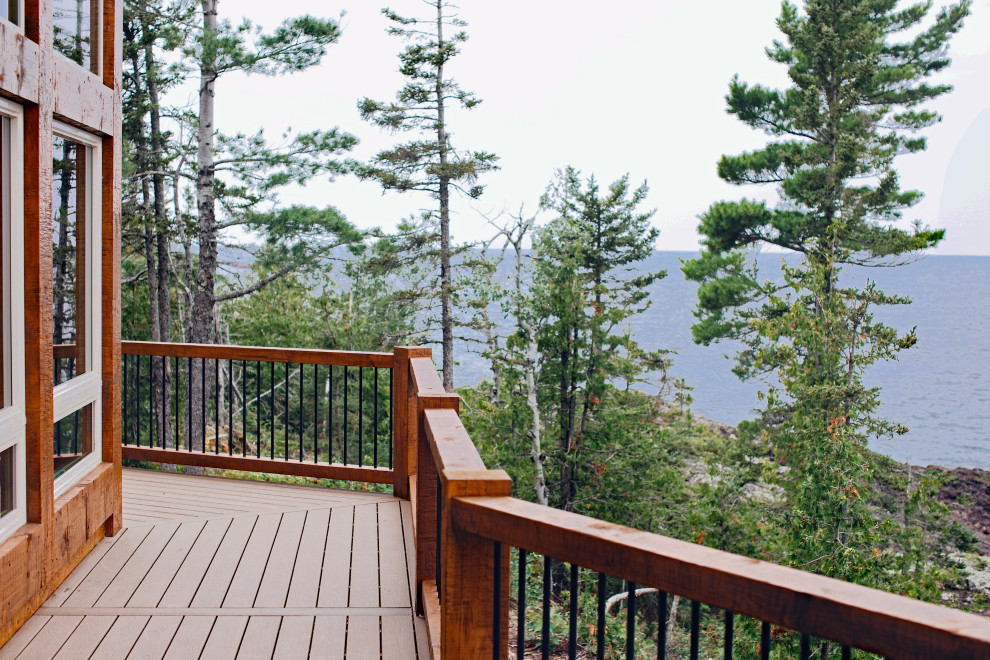 Copper Harbor Lake Home