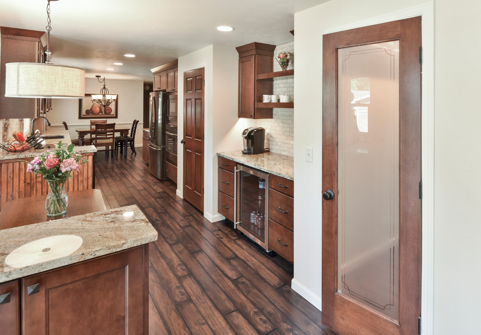 Kitchen - rustic kitchen idea