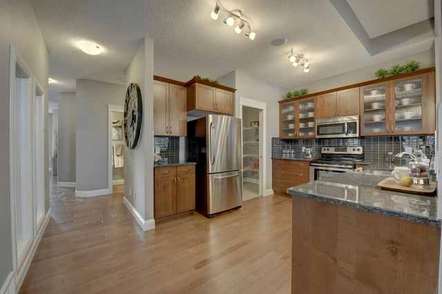 Paramount Model transitional-kitchen