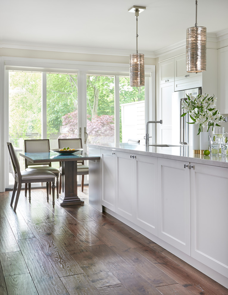 Transitional kitchen photo in Toronto