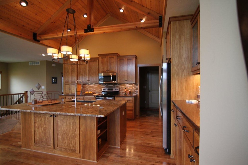 Kitchen - rustic kitchen idea in Minneapolis