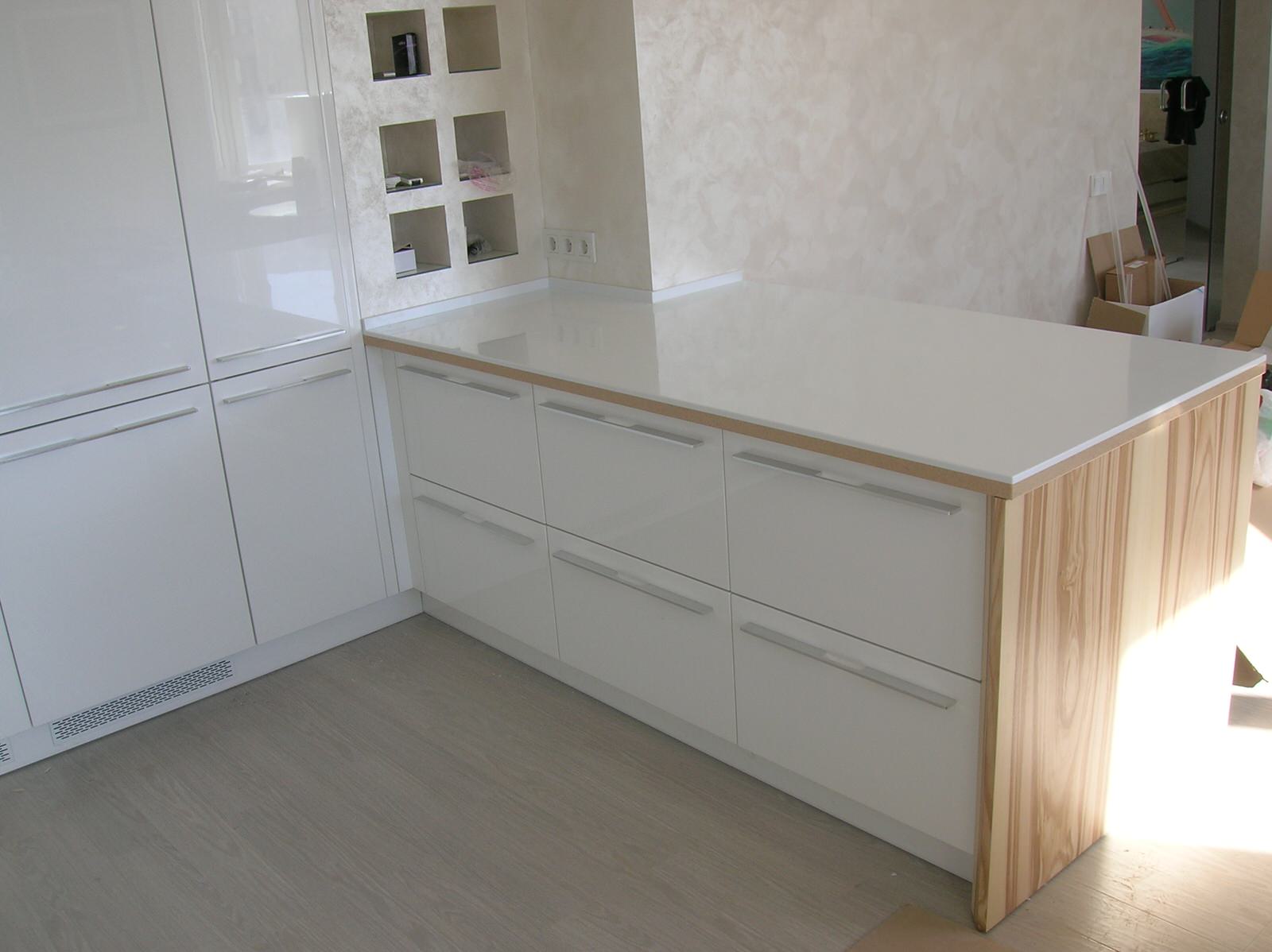 Шпон Ясень Оливковый +  эмаль "Высокий глянец"