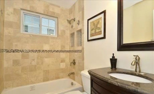 Inspiration for a transitional bathroom remodel in DC Metro