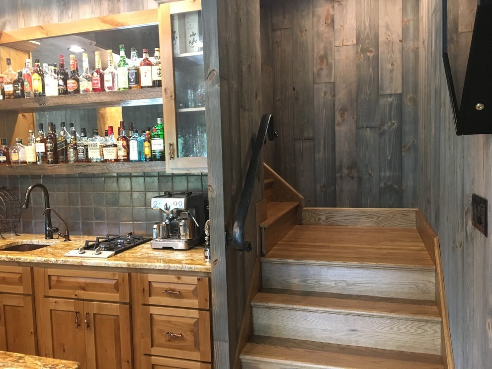 Example of a mountain style home design design in DC Metro