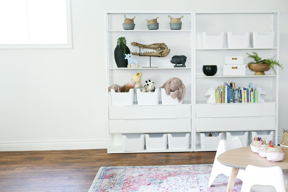 Home design - transitional home design idea in Toronto