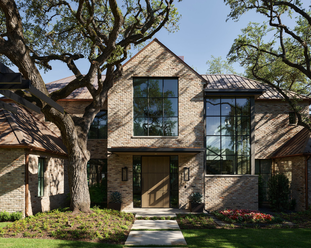 Inspiration for a traditional house exterior in Austin.