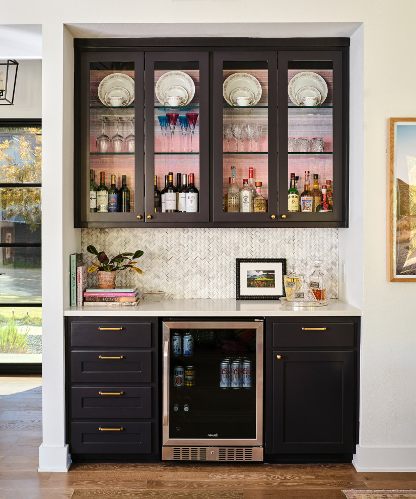Taupe Cabinets and Hand-painted Wallpapers in an Austin Home ...