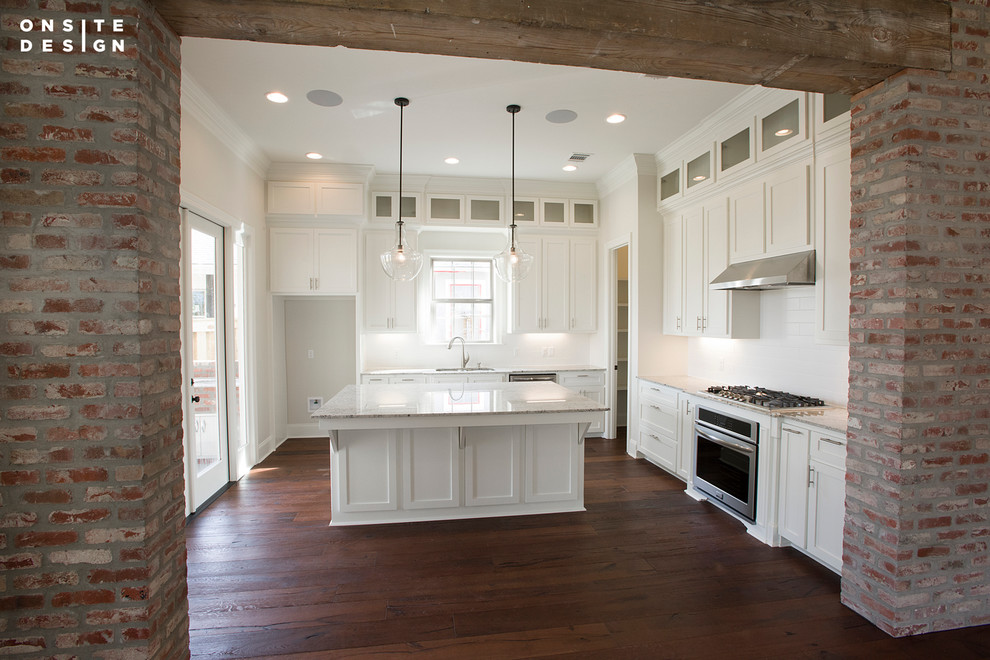 Inspiration for a transitional kitchen remodel in New Orleans