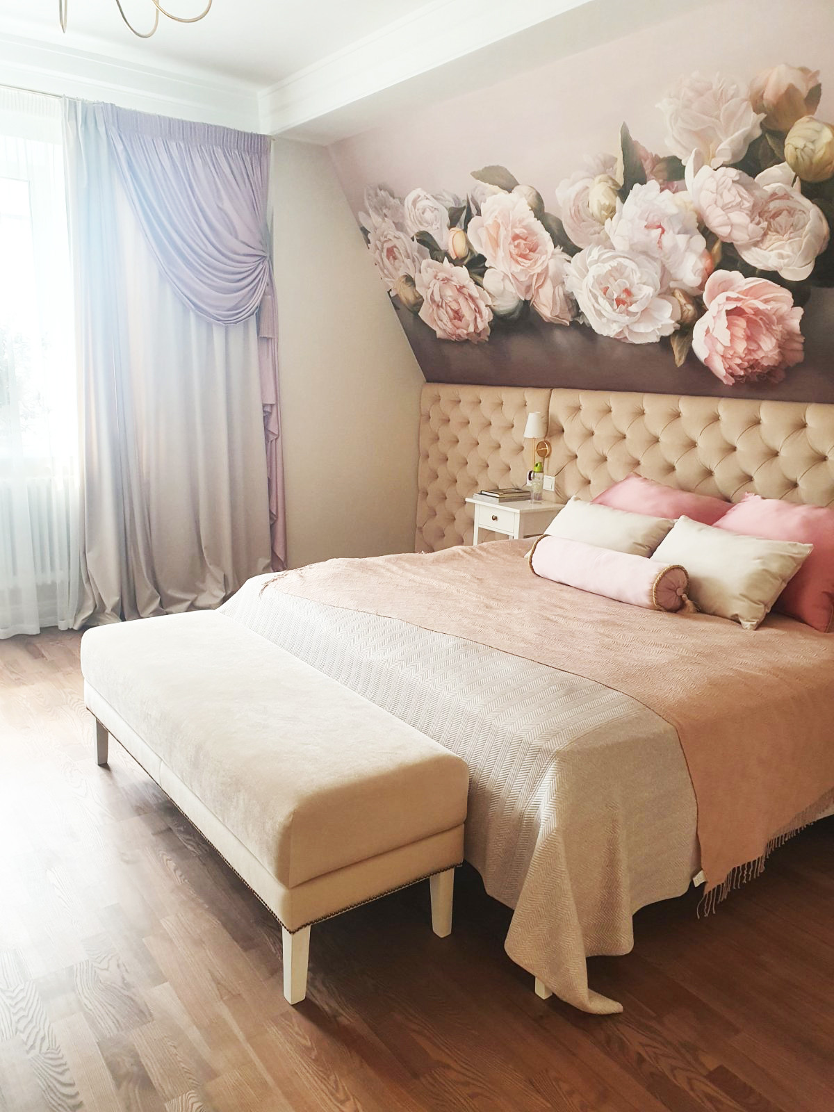 Спальня с розами