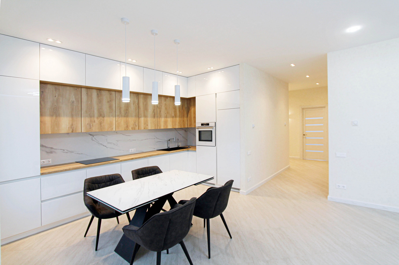 Кухня - столовая