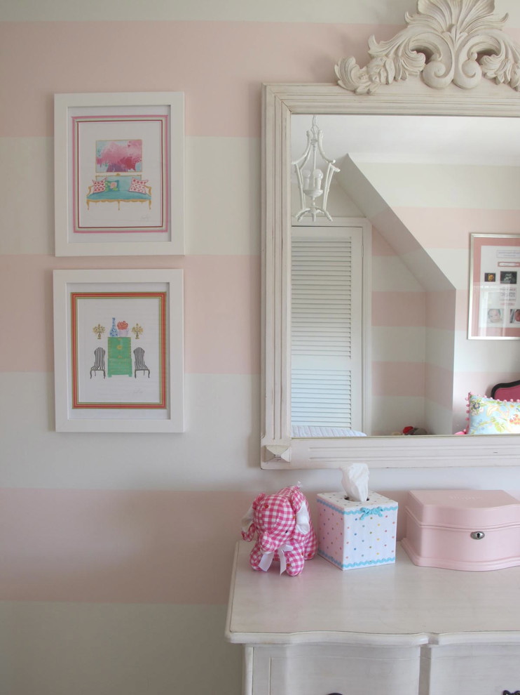 Inspiration for a timeless kids' room remodel in Sydney