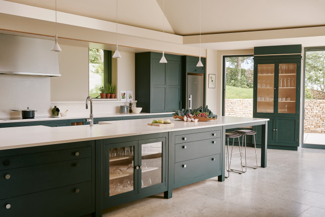Contemporary Bath Home nyklassisk-koekken