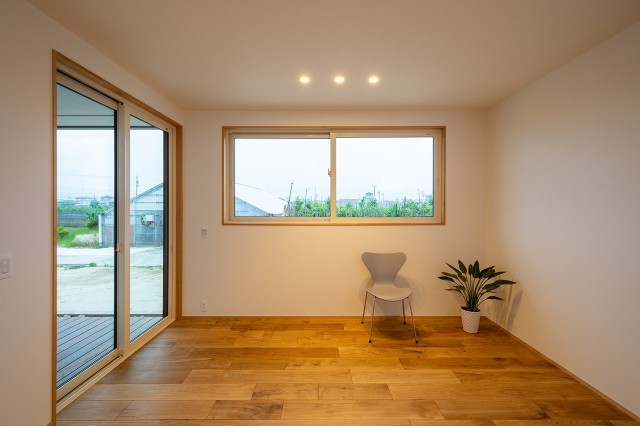 安城市　新田町の家 moderne-japonais-salon