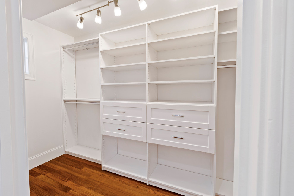 18 Kensington Master Suite Closet