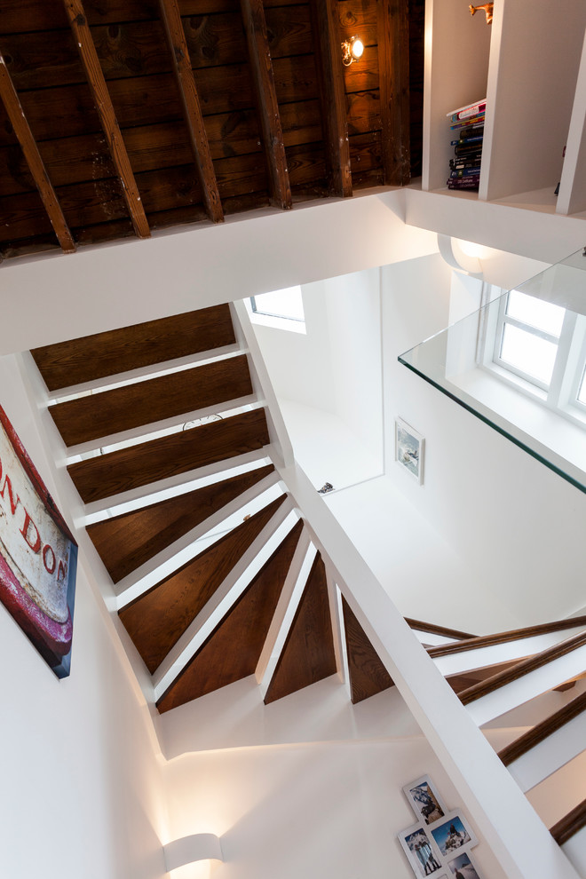 This is an example of a contemporary staircase in London.