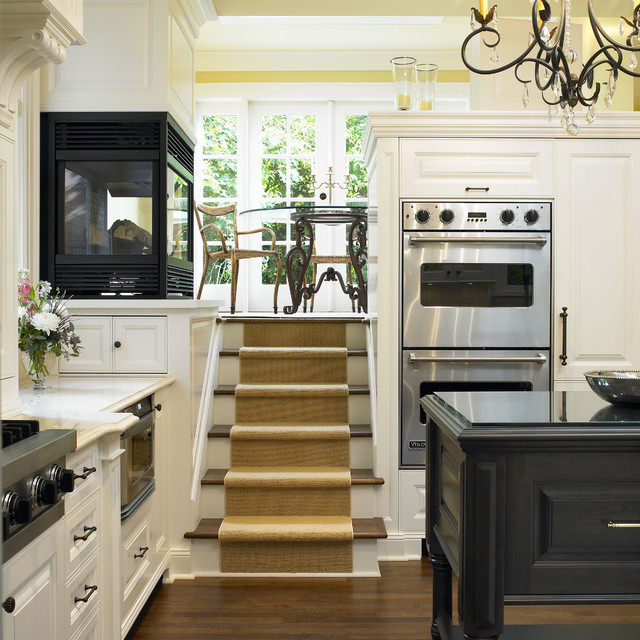 These Split Level Homes Get The Style Right   Traditional Kitchen 