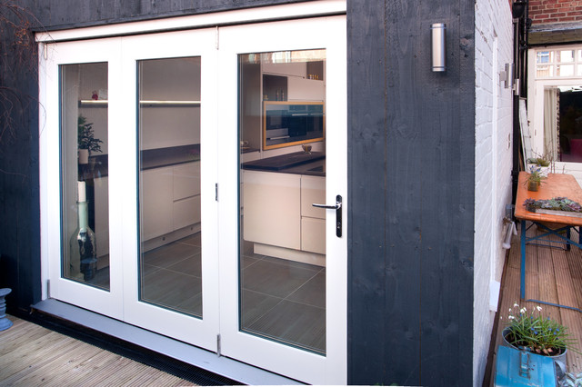Oaklands modern-exterior