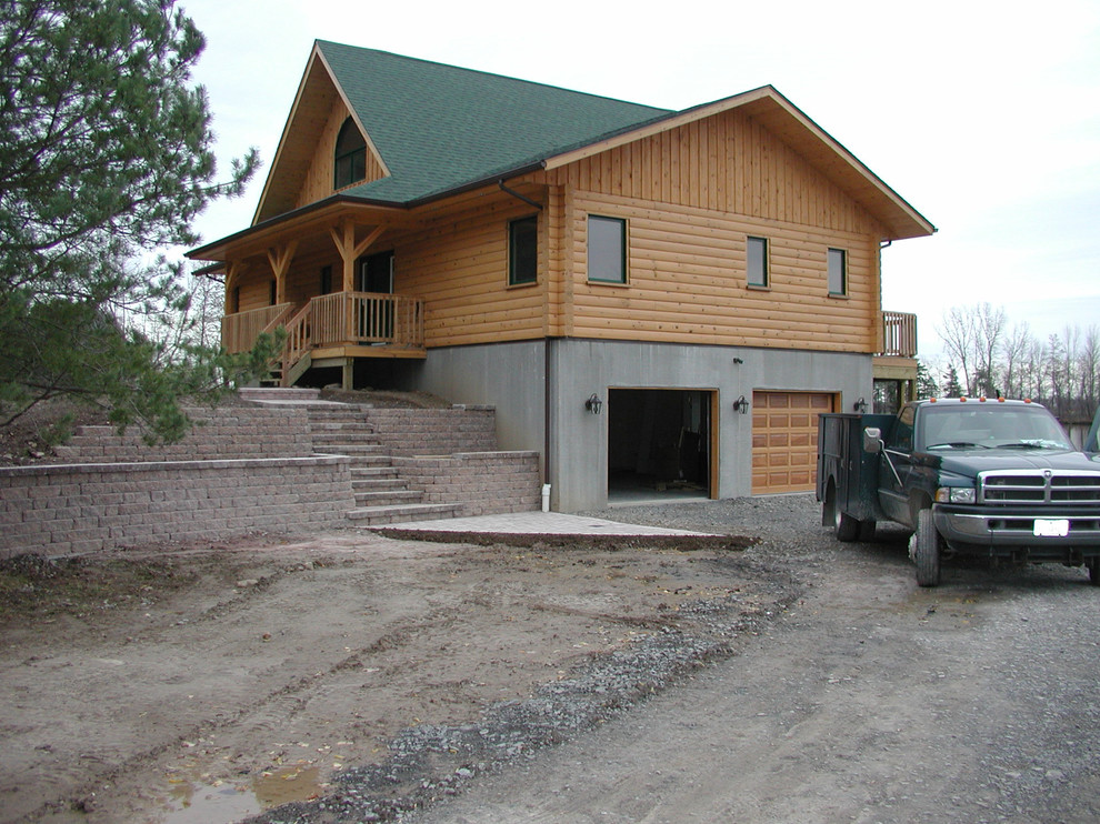 Inspiration for a mid-sized rustic home design remodel