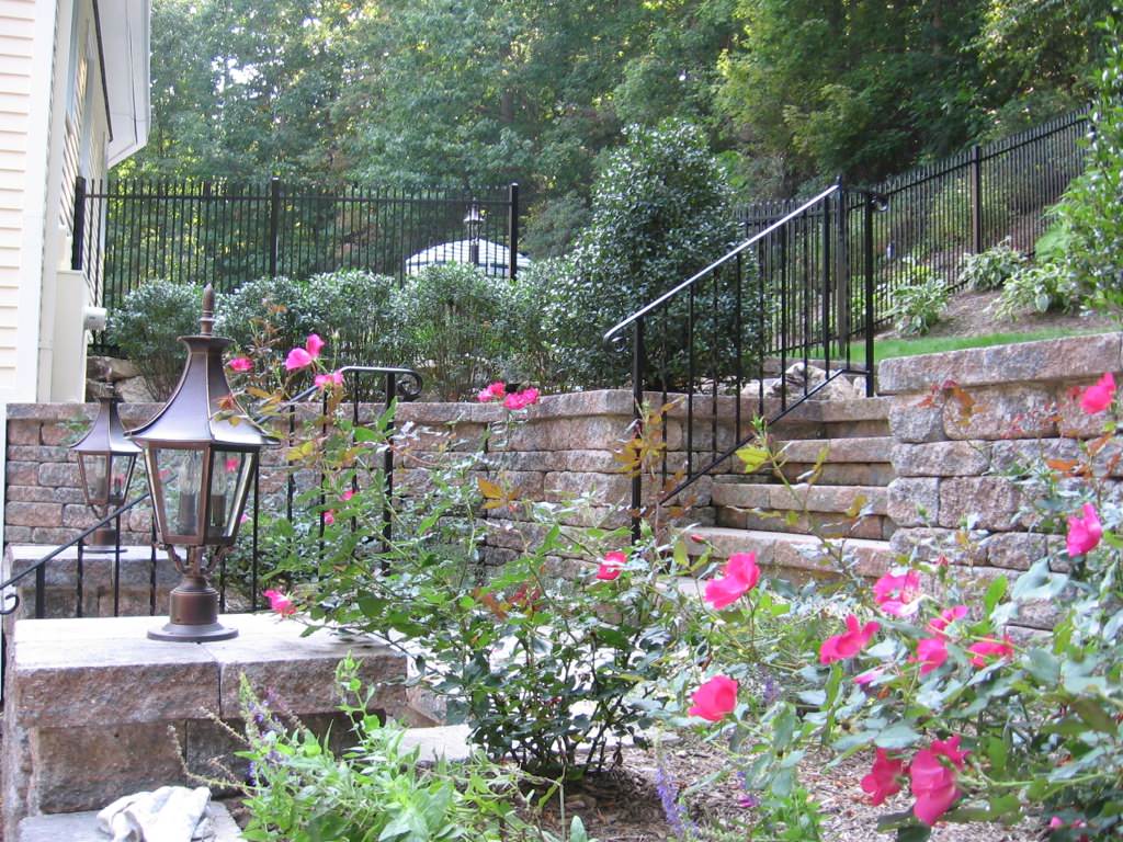 Outdoor Patios, Retaining Walls, Garden Walkways & Porches