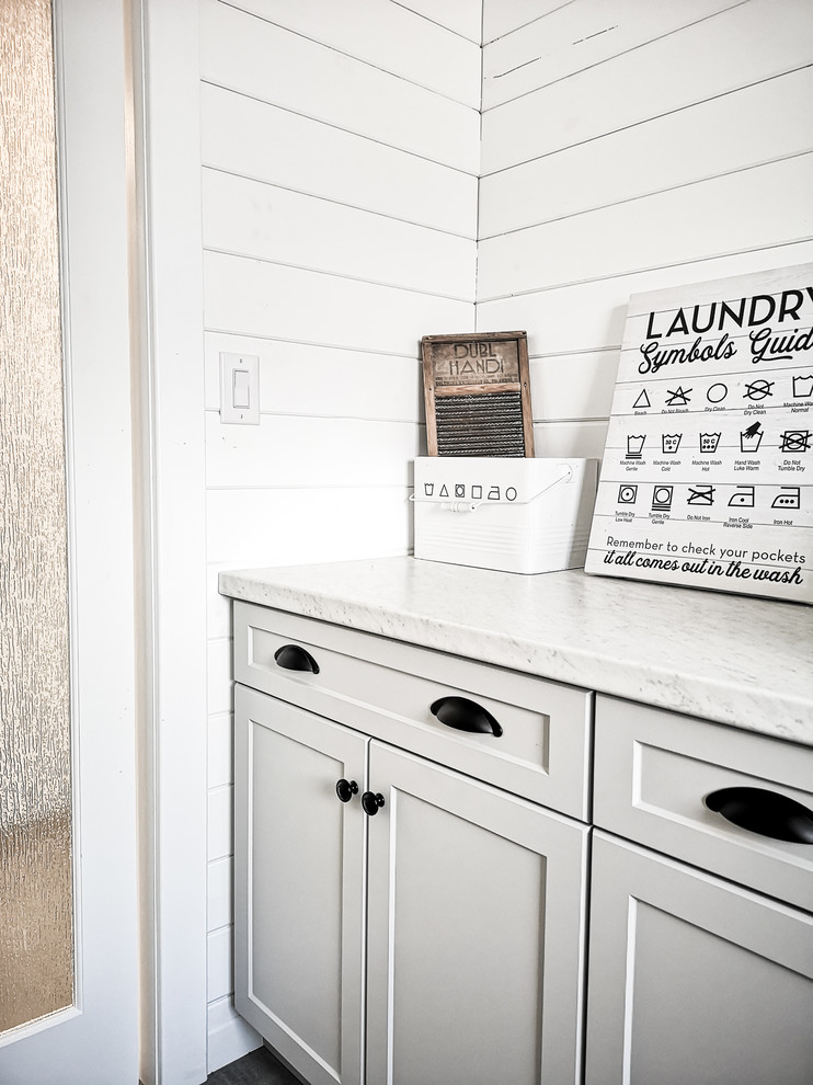 Laundry room - transitional laundry room idea