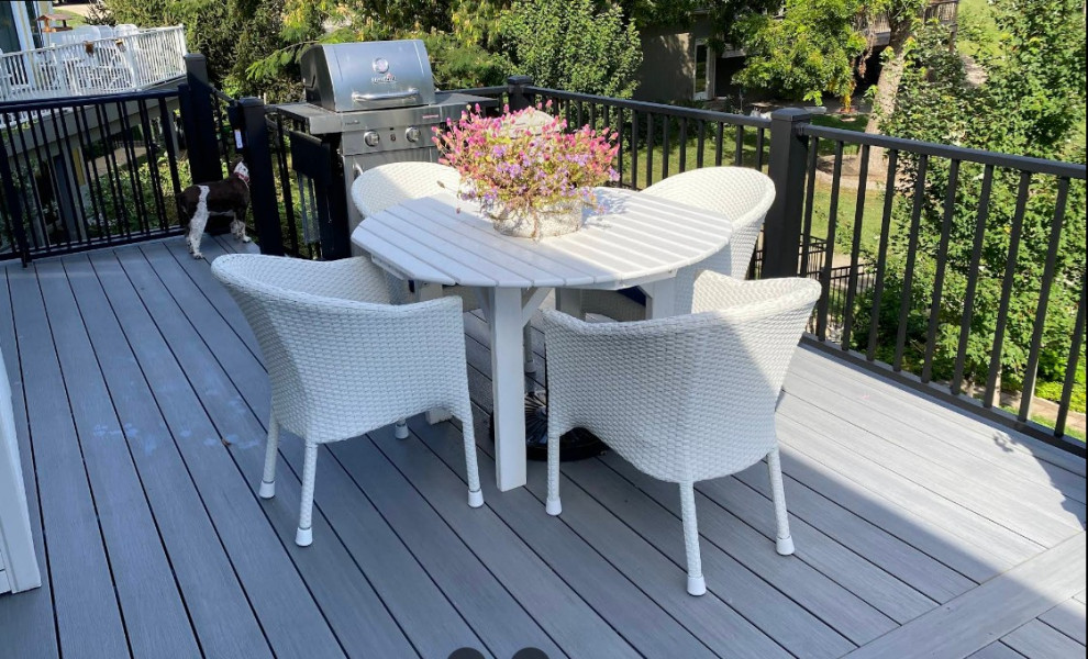 Composite Deck Build in Lake Waukomis, MO