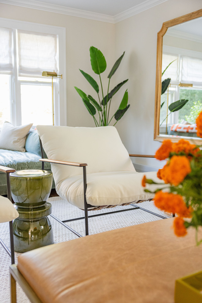 Inspiration for a mid-sized modern home design remodel in Bridgeport