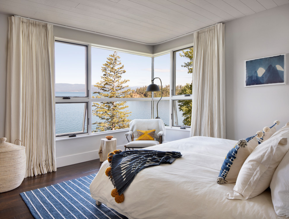 Bedroom - modern bedroom idea in Other