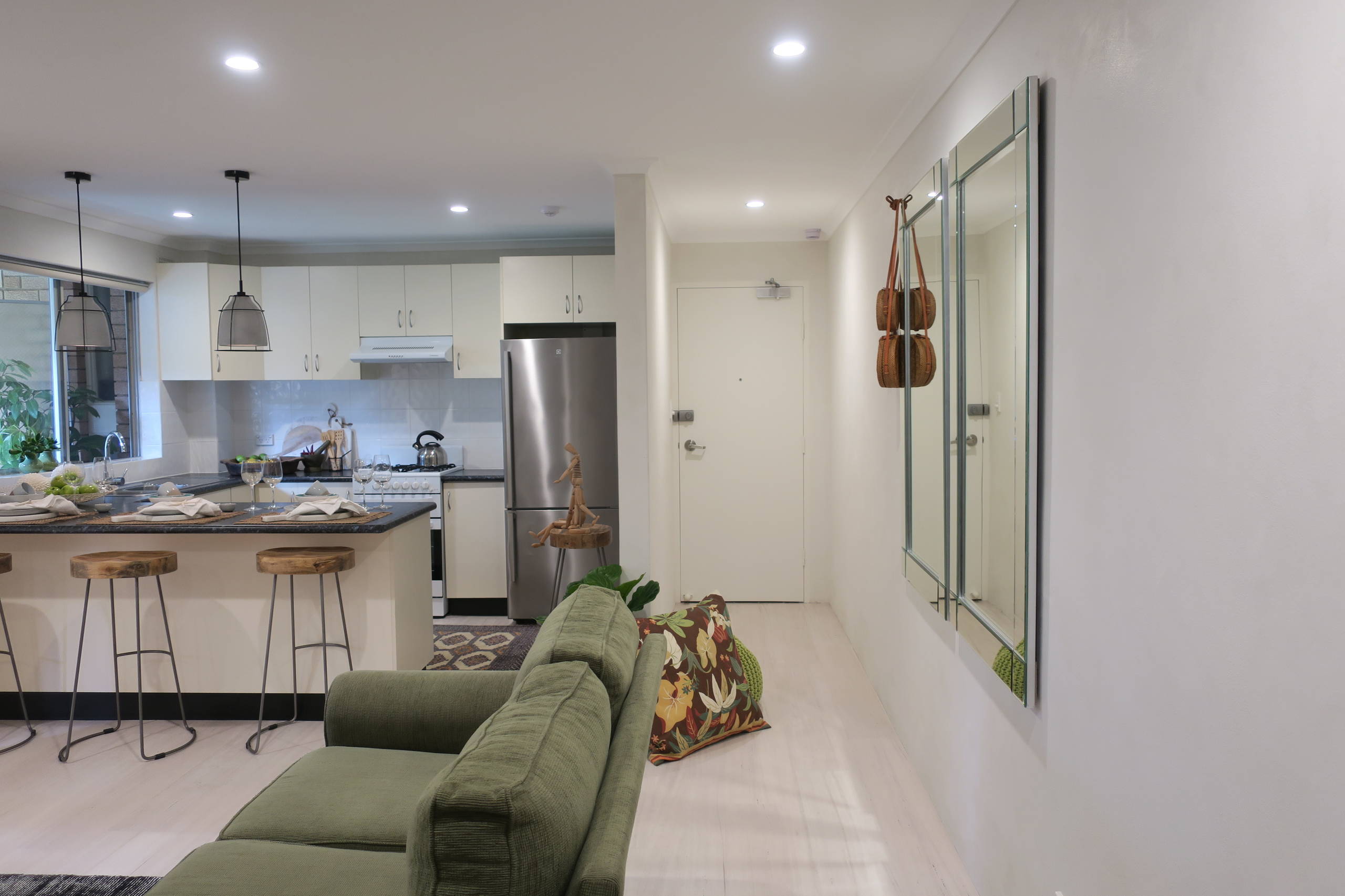 Project 18  - THE APARTMENT DEE WHY is open for business  -  Air B and B