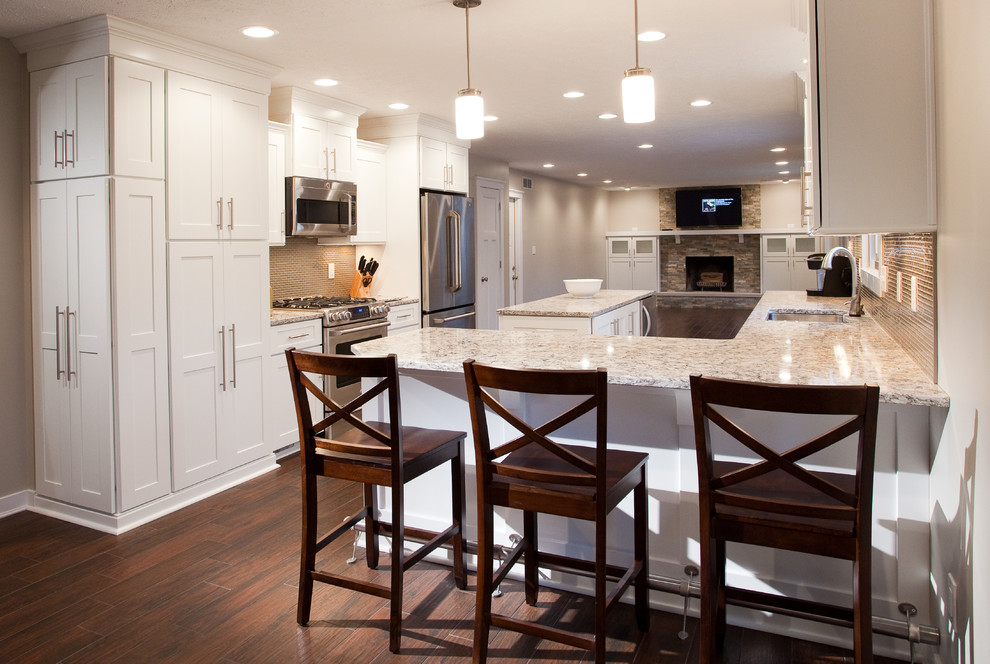Photo of a transitional kitchen in Indianapolis.
