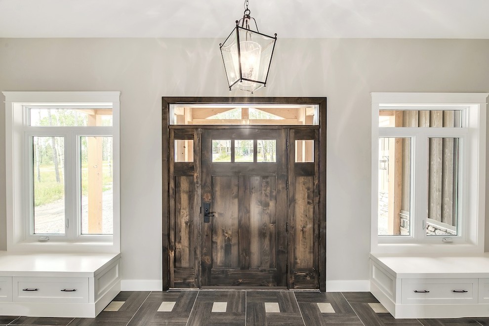 Example of a transitional entryway design in Calgary